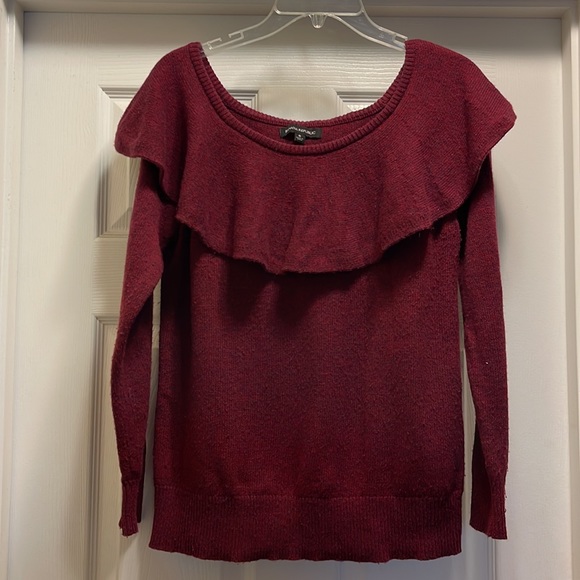 Banana Republic Merino Wool Ruffle Sweater - Picture 2 of 7